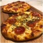 Flatbread Mini Pizzas (5-Ingredient)