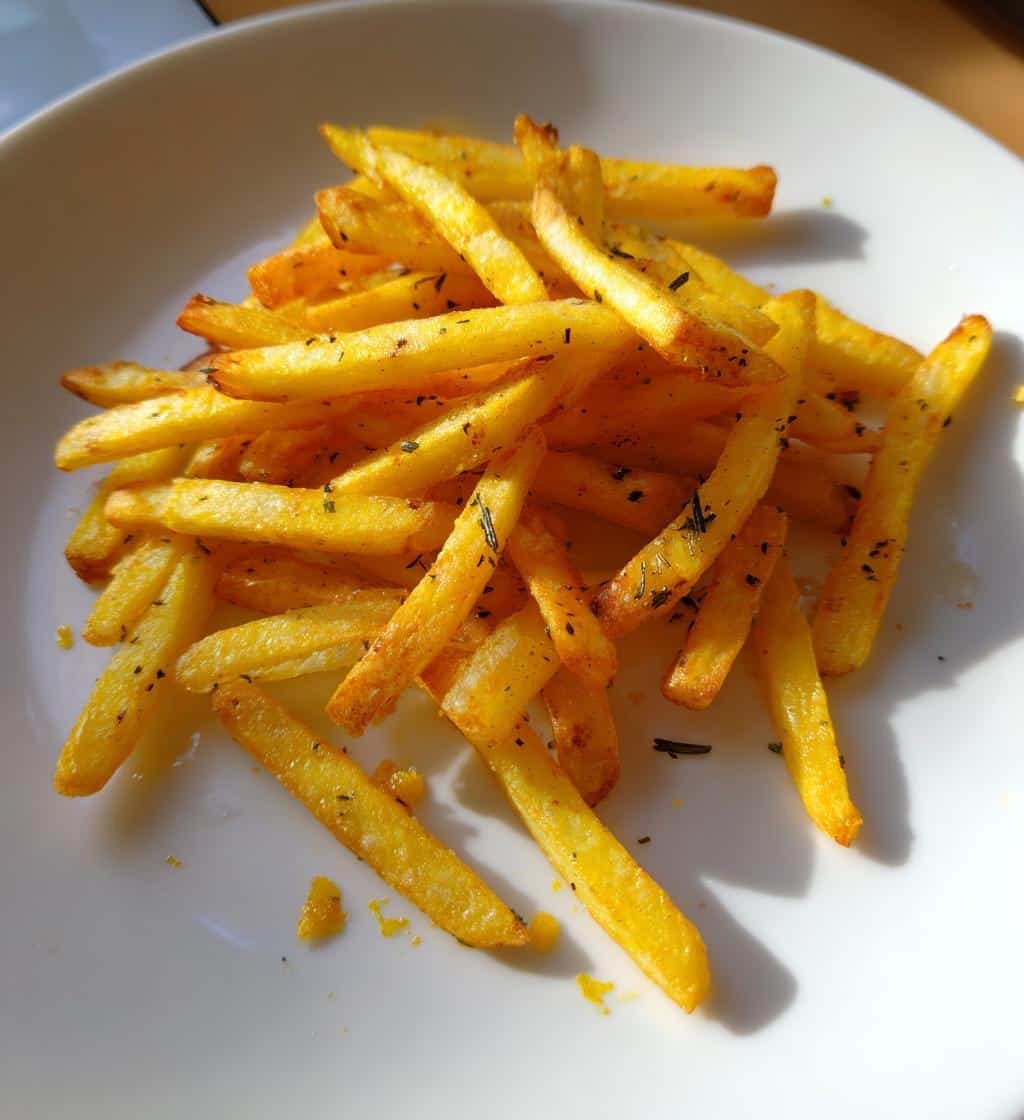Air fryer Crispy Saffron Potato Fries